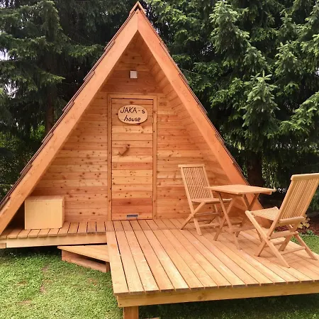 Glamping J-max Bled